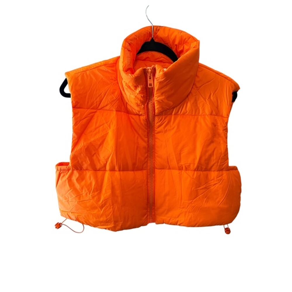 Better Be - Cropped Puffer Vest - Medium - Picture 3 of 5